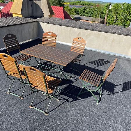 Schloss Lelkendorf Apartment Ulrichshusen Maisonette Fewo Mecklenburger Seenplatte Mit Dachterrasse Naehe Ostsee Exterior foto