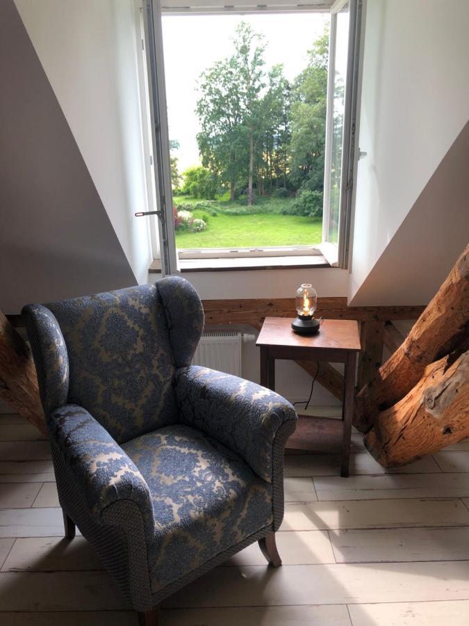 Schloss Lelkendorf Apartment Ulrichshusen Maisonette Fewo Mecklenburger Seenplatte Mit Dachterrasse Naehe Ostsee Exterior foto
